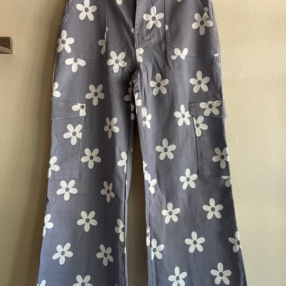BiBi Gray Floral Wide-Leg Pant NWT - Picture 5 of 8